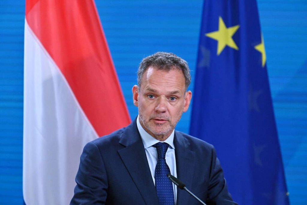 Dutch FM